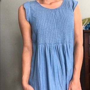 Cute denim dress never worn